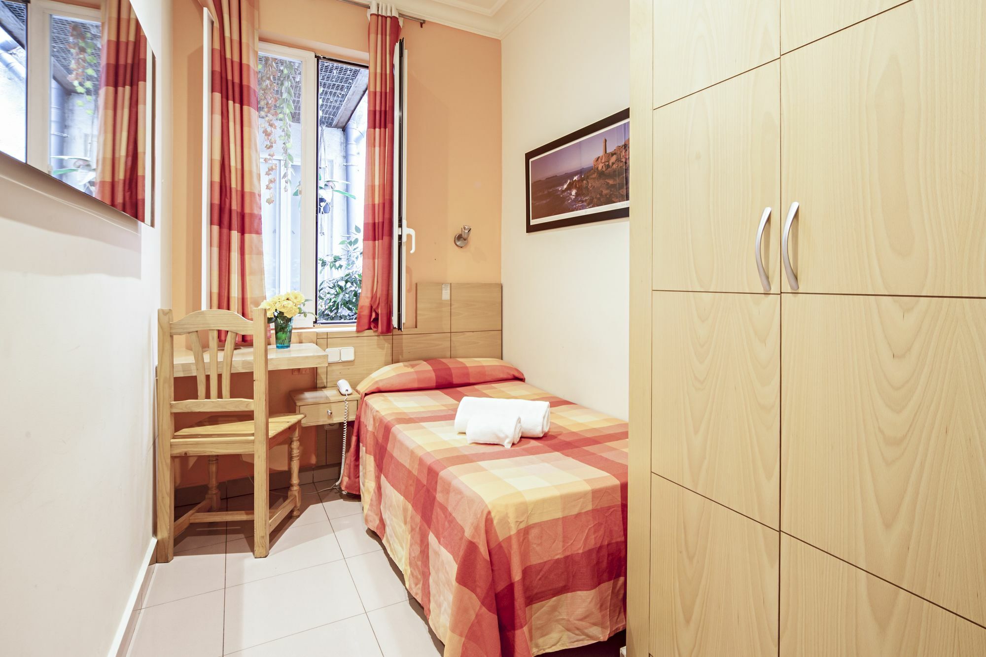 Alterhome Puerta Del Sol V Madrid Exterior foto